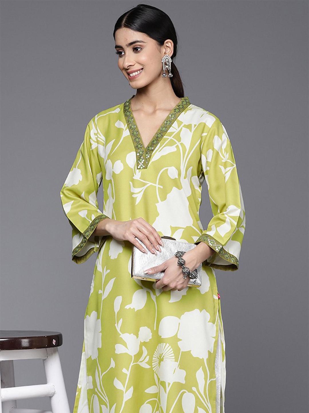 

Varanga Floral Printed Embroidred V Neck Flared Sleeves Cotton Kurta, Lime green