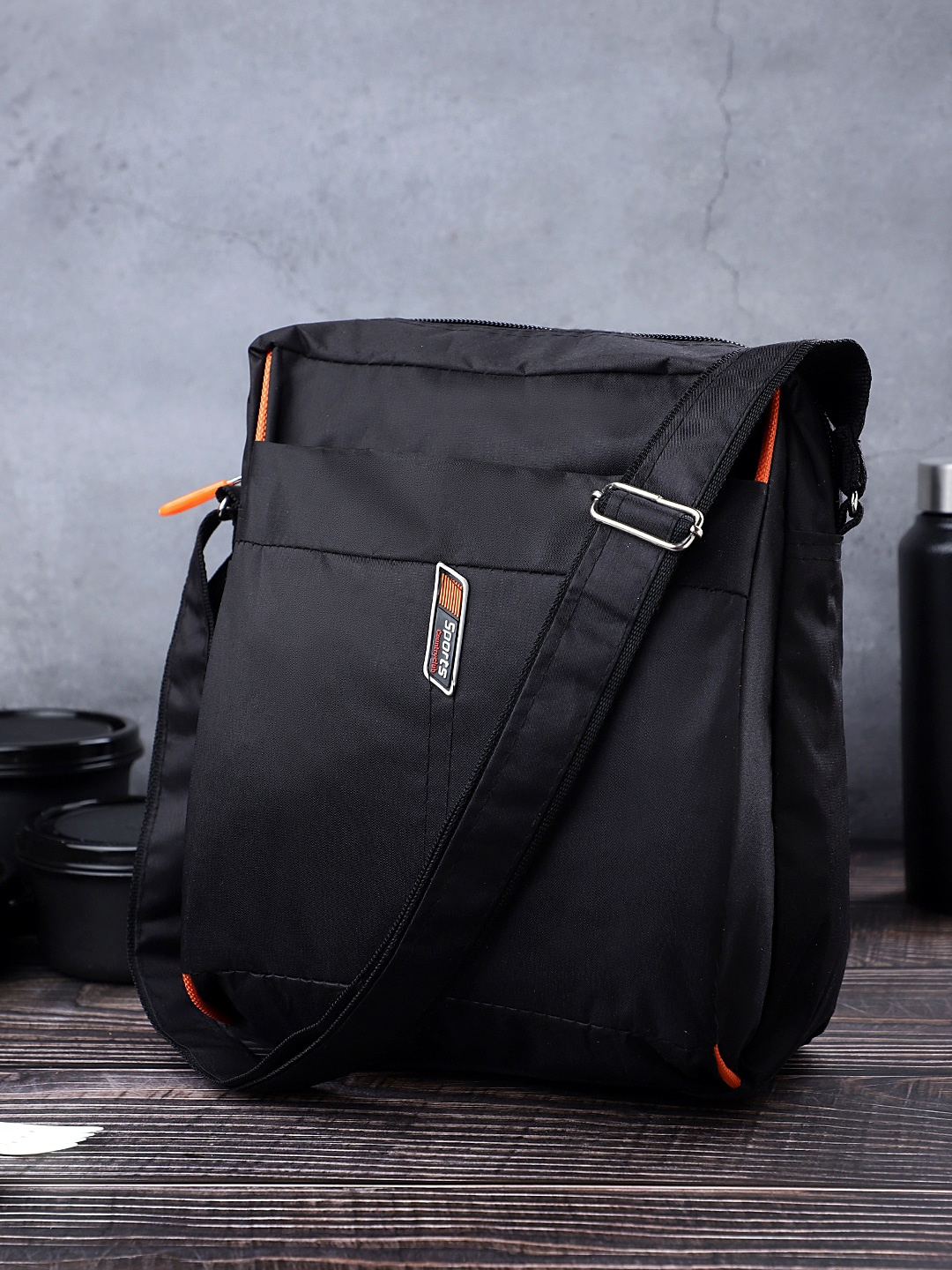 

Bag Pepper Structured Travel Lunch Tiffin Storage Shoulder Bag, Black