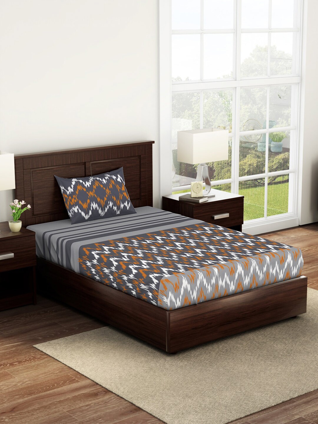 

SPACES Geostance Grey & White Abstract 144 TC Flat Cotton Single Bedsheet & Pillow Cover