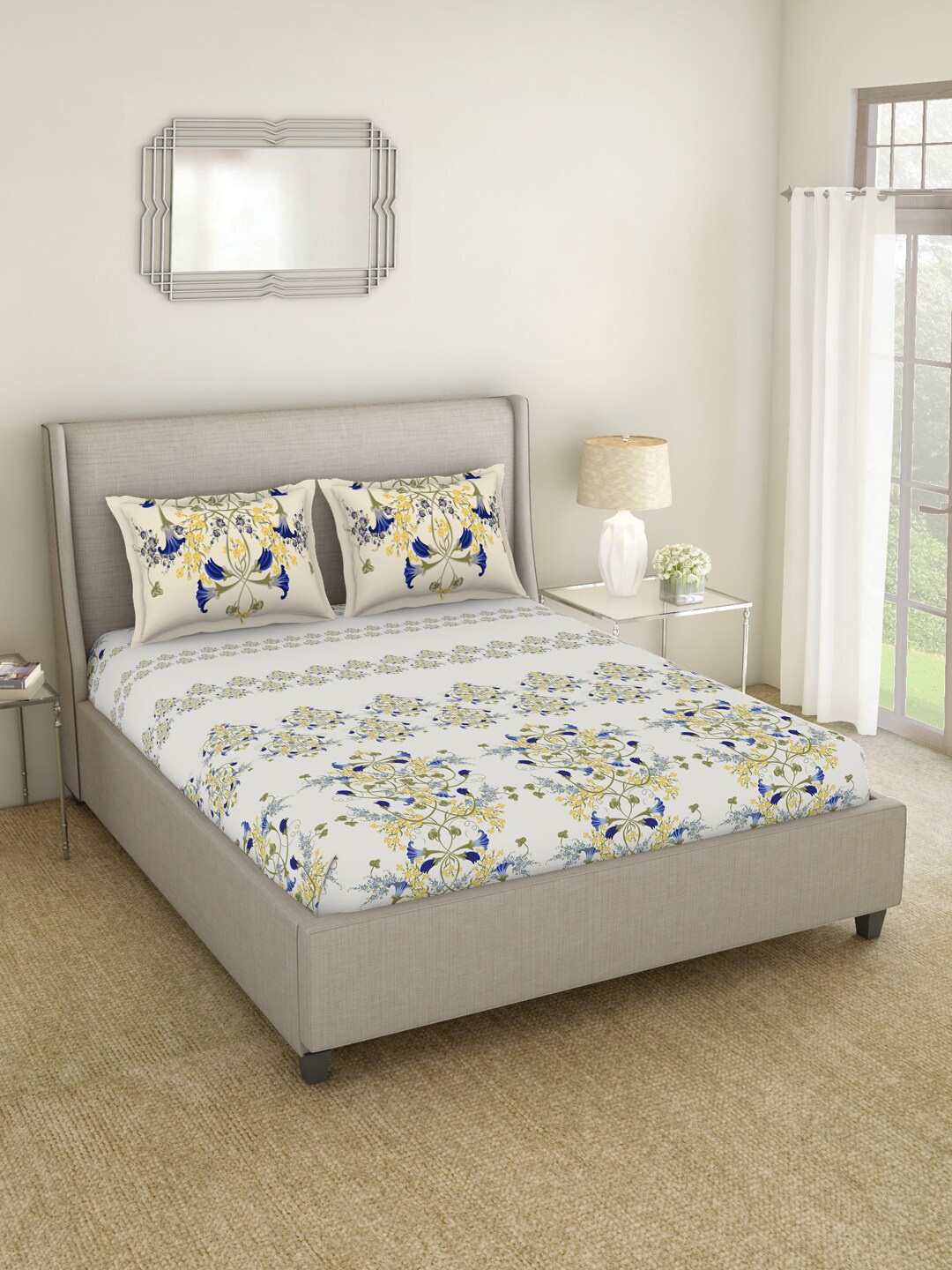 

SPACES Idyllic White & Blue Floral 210 TC Flat Cotton King Bedsheet with 2 Pillow Covers