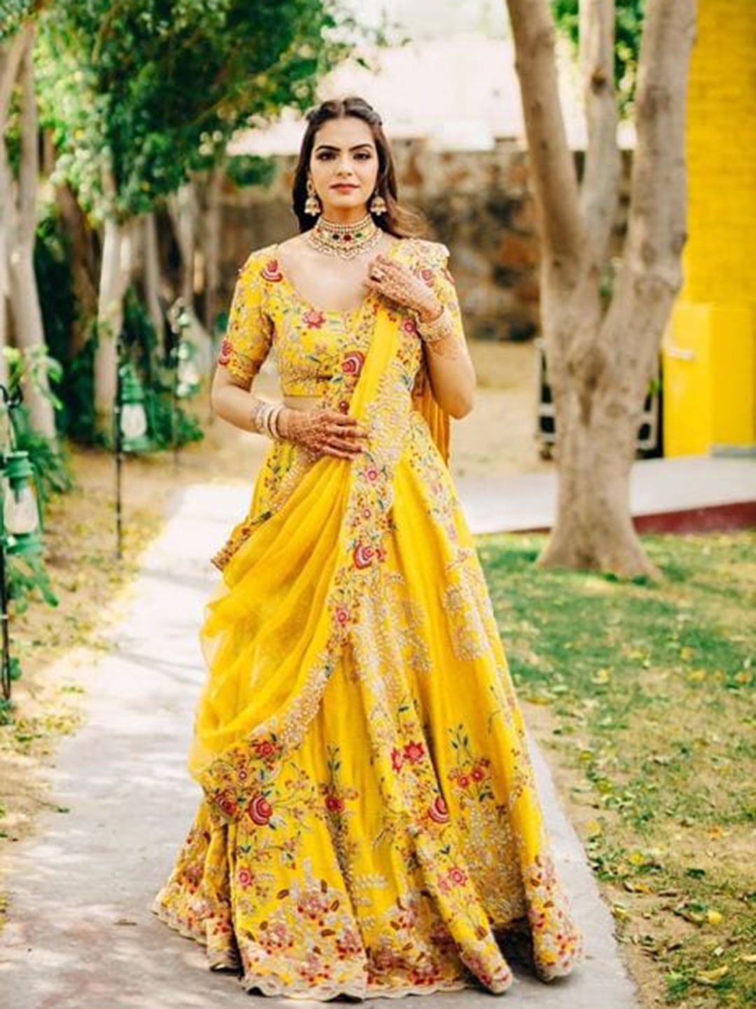 

Zainab chottani Yellow & Red Embroidered Semi-Stitched Lehenga & Unstitched Blouse With Dupatta