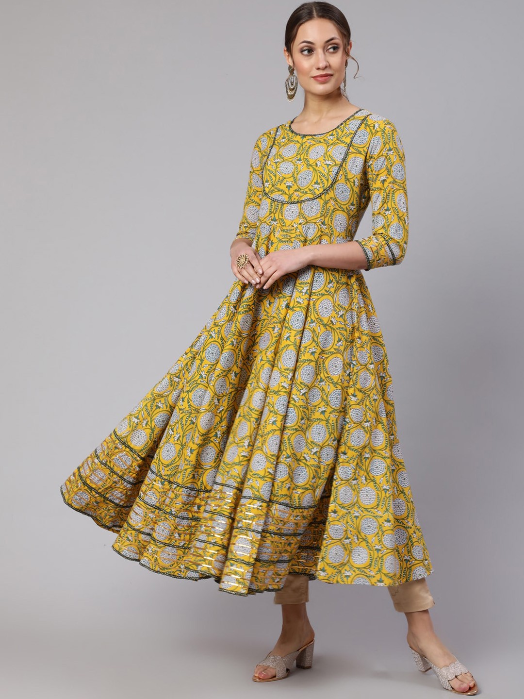 

GLAM ROOTS Floral Printed Pure Cotton Anarkali Kurta, Yellow