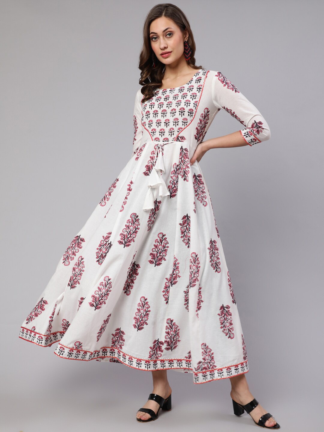 

GLAM ROOTS Floral Printed Gotta Patti Anarkali Kurta, White