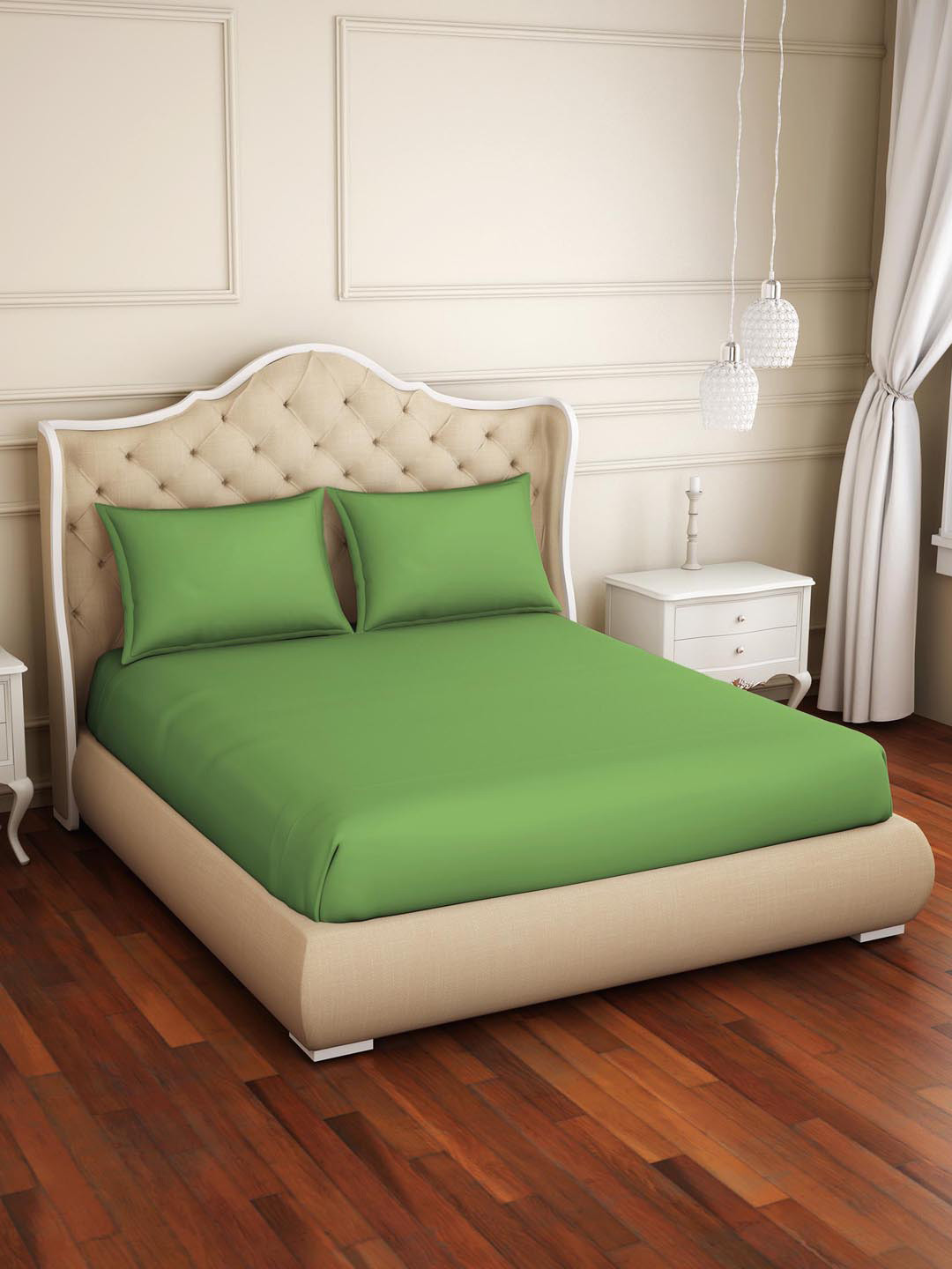 

Welspun Raang Green 150 TC King Bedsheet With 2 Pillow Covers