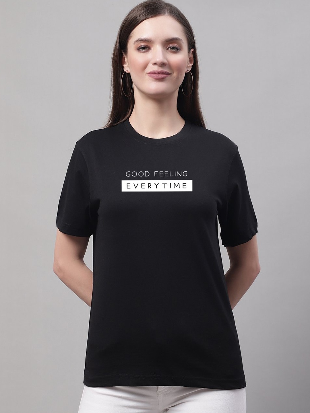 

borse lele Women Black Typography Printed Running T-shirt
