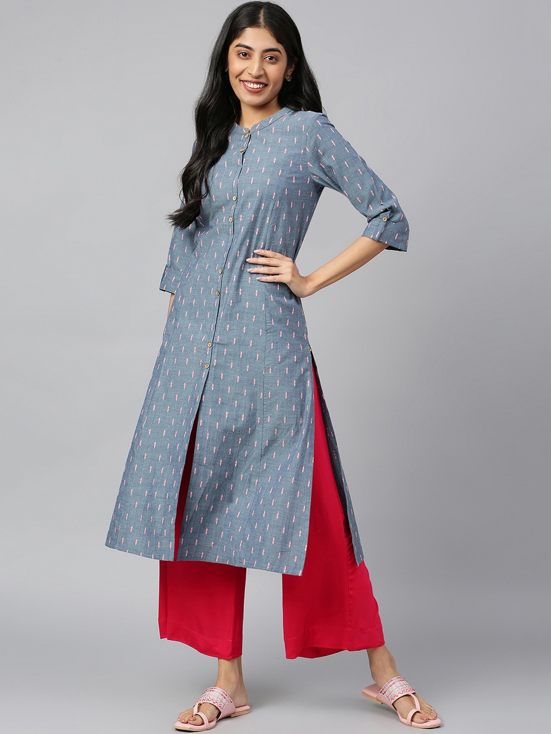 

AURELIA Embroidered Cotton Roll-Up Sleeves Straight Kurta, Blue
