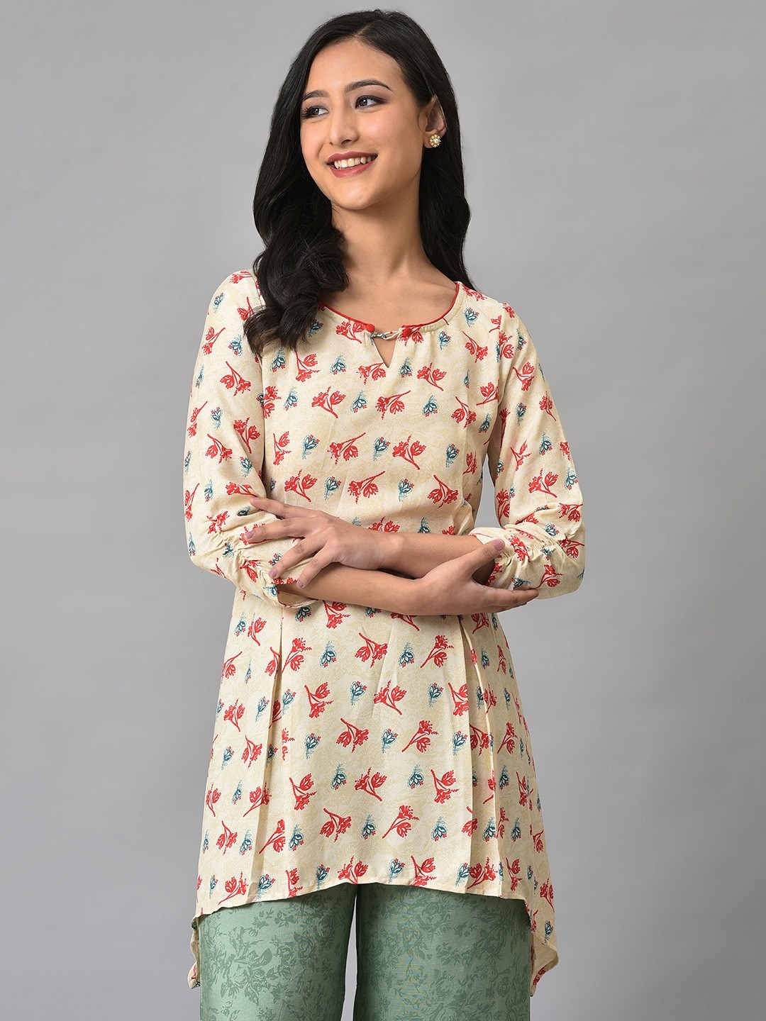 

AURELIA Floral Printed Pleated Kurti, Off white