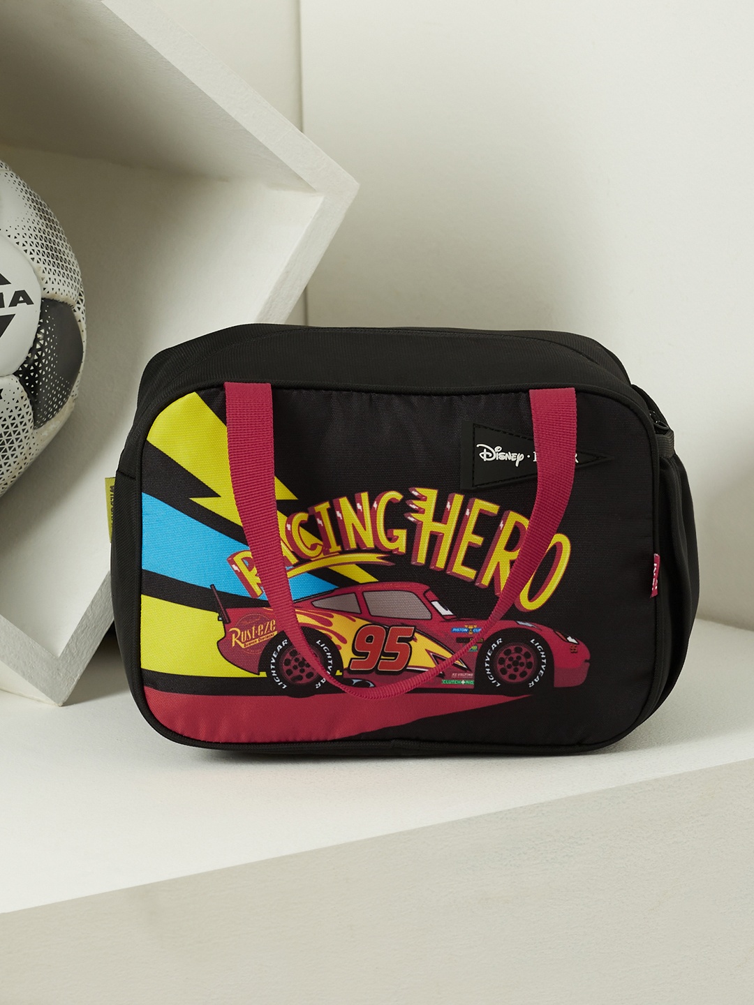 

Wildcraft Assorted Super Heroes Printed Lunch Bag With Handles
