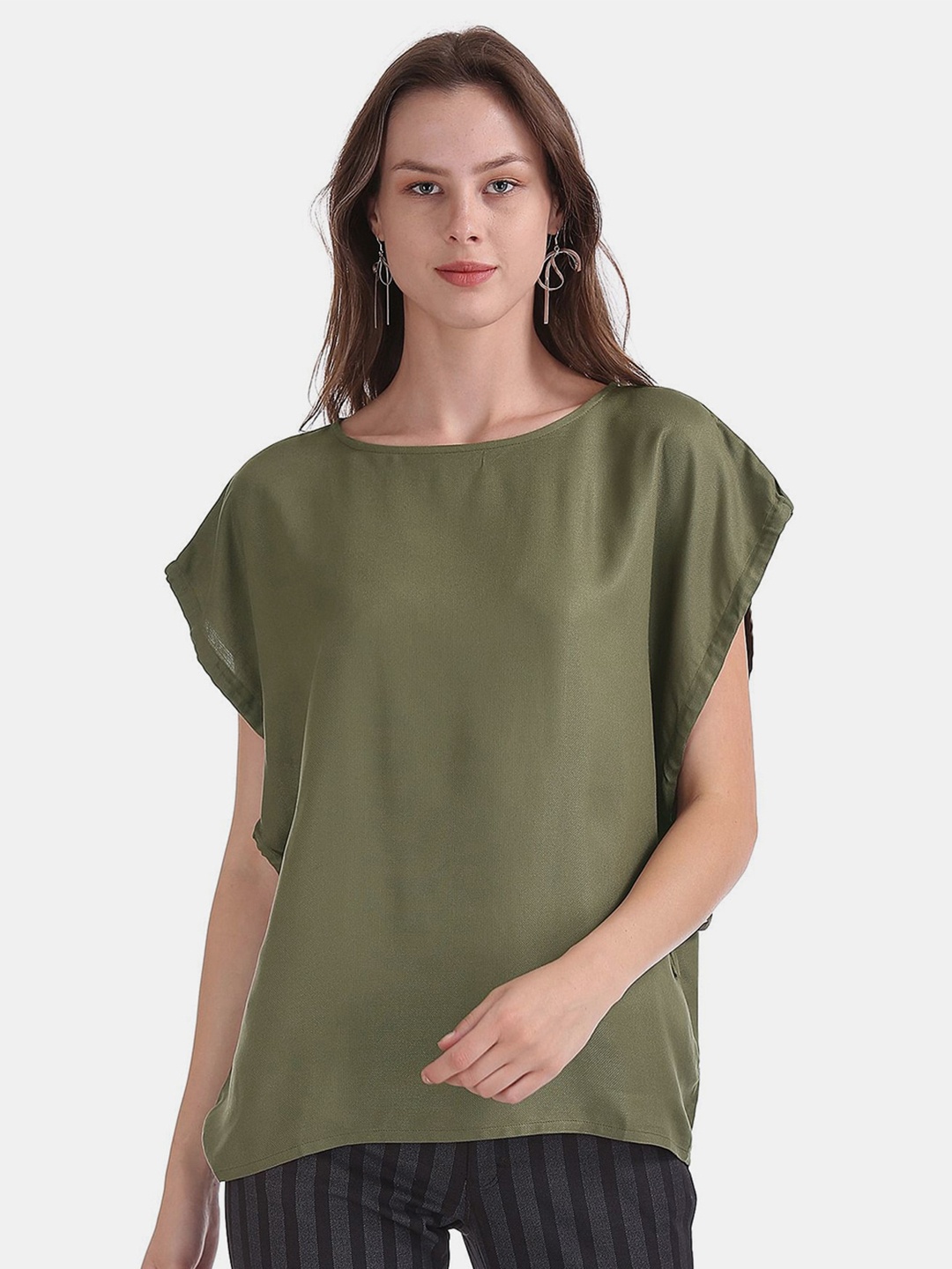 

V-Mart Round Neck Extended Sleeves Cotton Top, Green