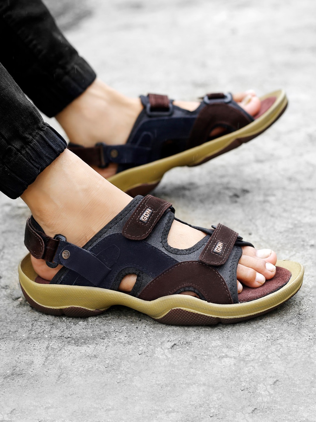 

Woakers Men Leather Sports Sandals, Brown