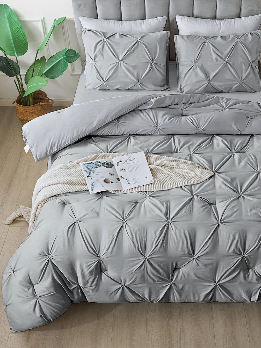 

THE WHITE MOSS Marquis Luxurious Pinch Pleated King AC Room Comforter & 2 Pillow Covers, Grey