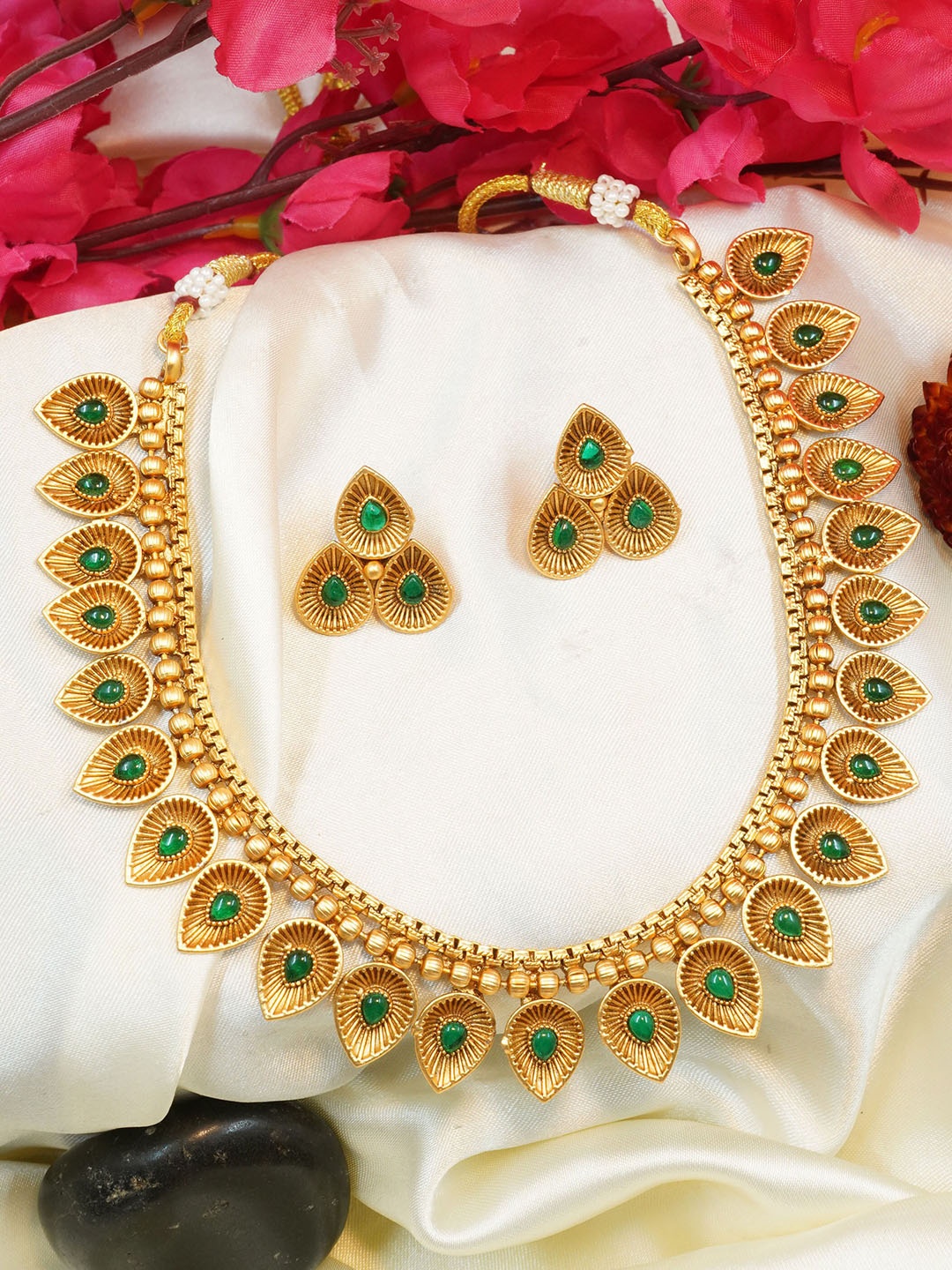 

GRIIHAM Gold-Plated AD-Studded Antique Jewellery Set, Green