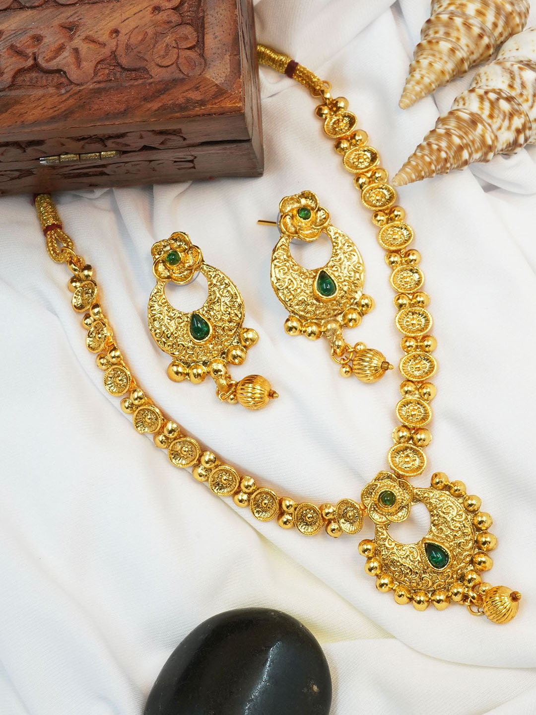 

GRIIHAM Gold-Plated AD Studded & Beaded Antique Jewellery Set, Green