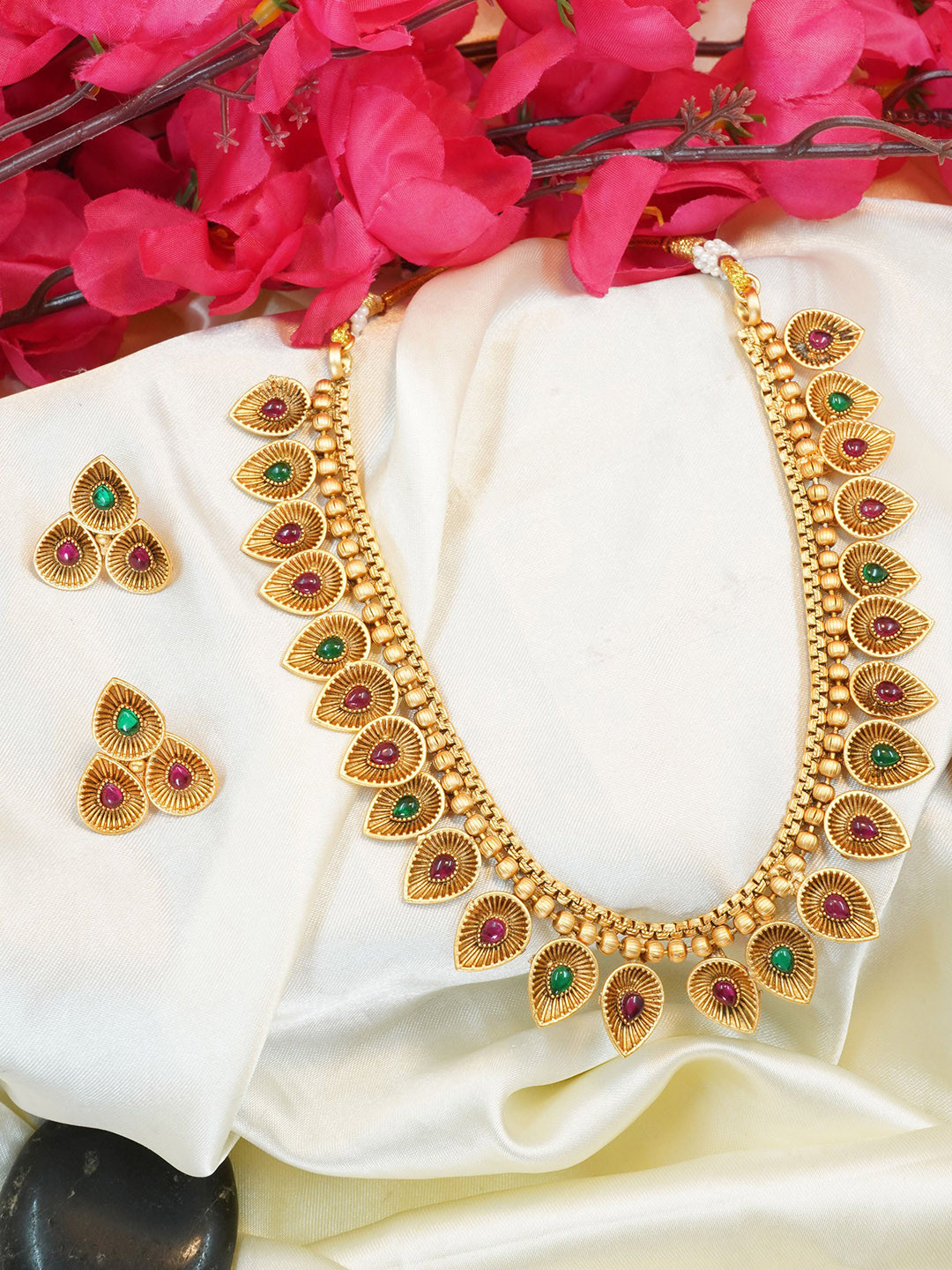 

GRIIHAM Gold-Plated AD-Studded Jewellery Set, Red