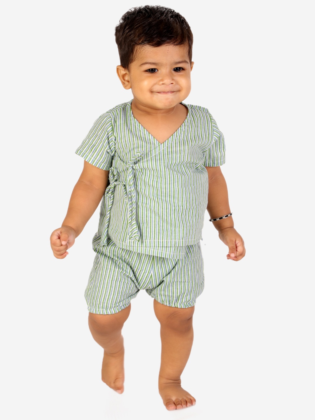 

Biglilpeople Infants Kids Organic Cotton Top with Shorts, Green