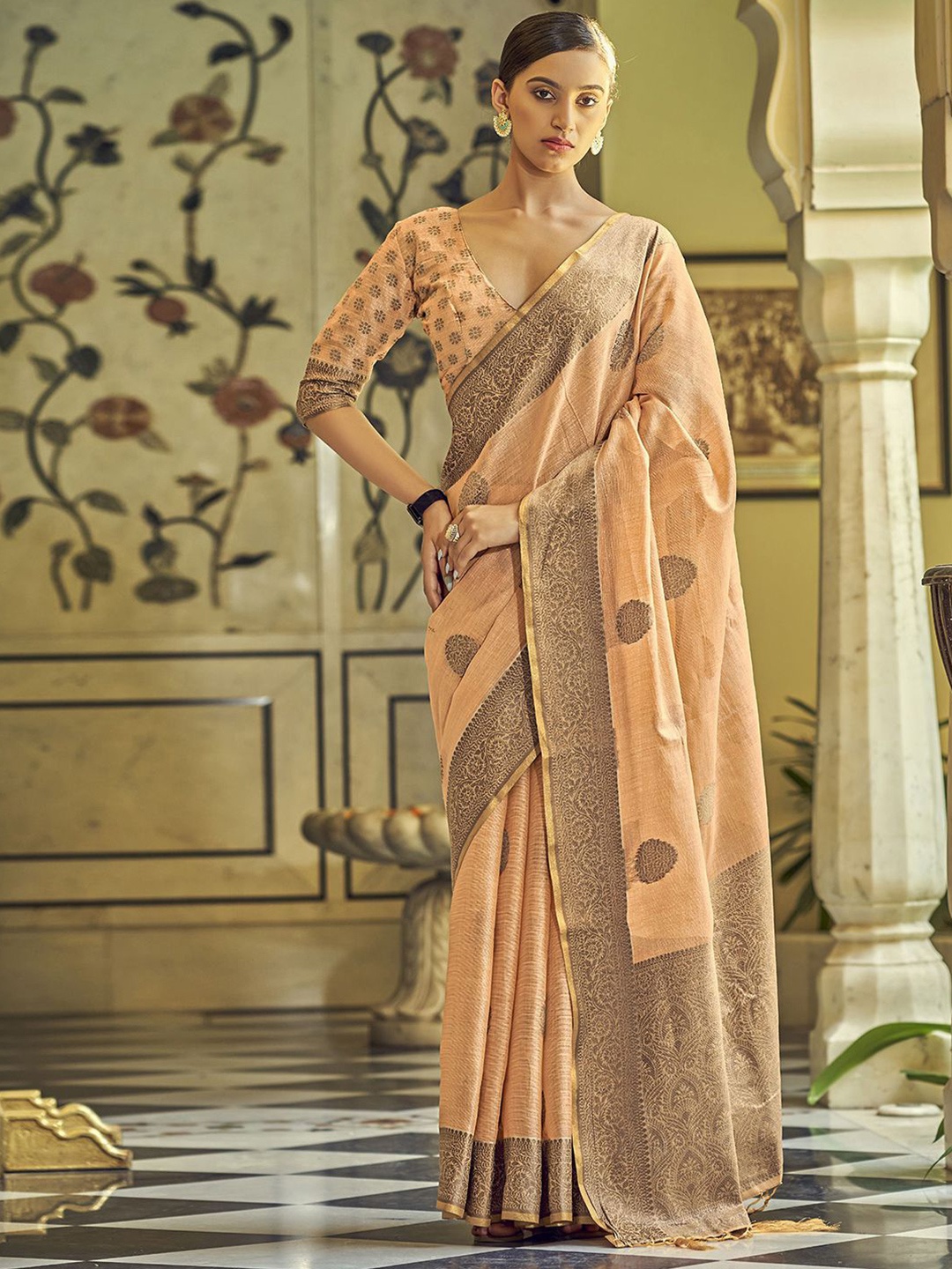 

Satrani Floral Motif Woven Design Zari Saree, Orange