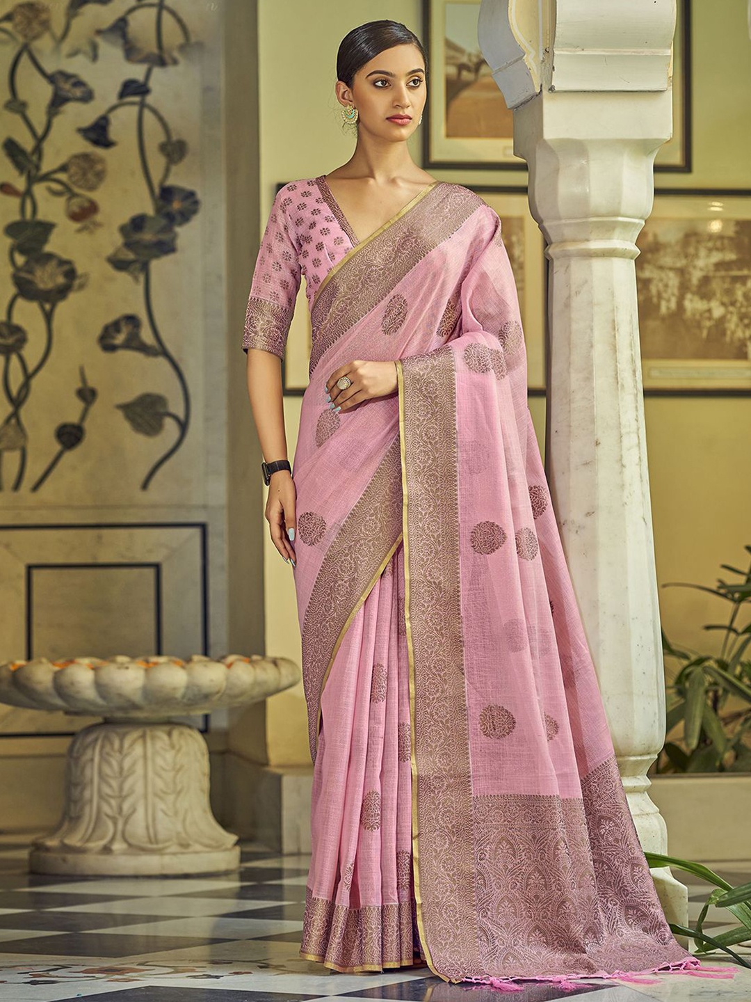 

Satrani Ethnic Motifs Woven Design Zari Saree, Pink