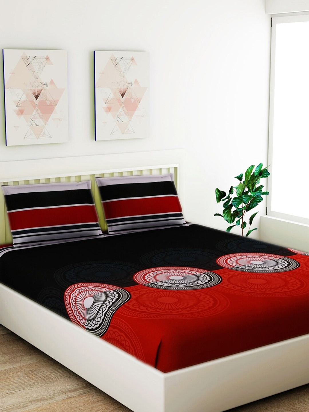 

Salona Bichona Gulmohar Black & Red 120 TC Cotton King Bedsheet With 2 Pillow Covers