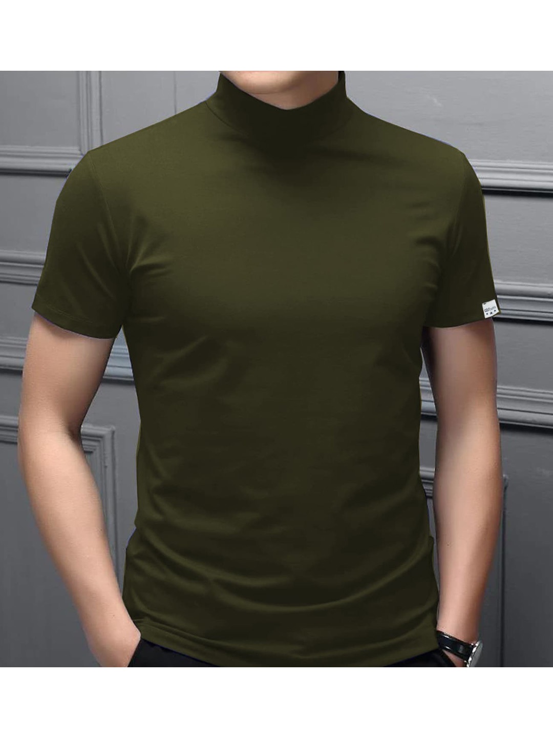 

CLAFOUTIS High Neck Slim Fit T-shirt, Olive