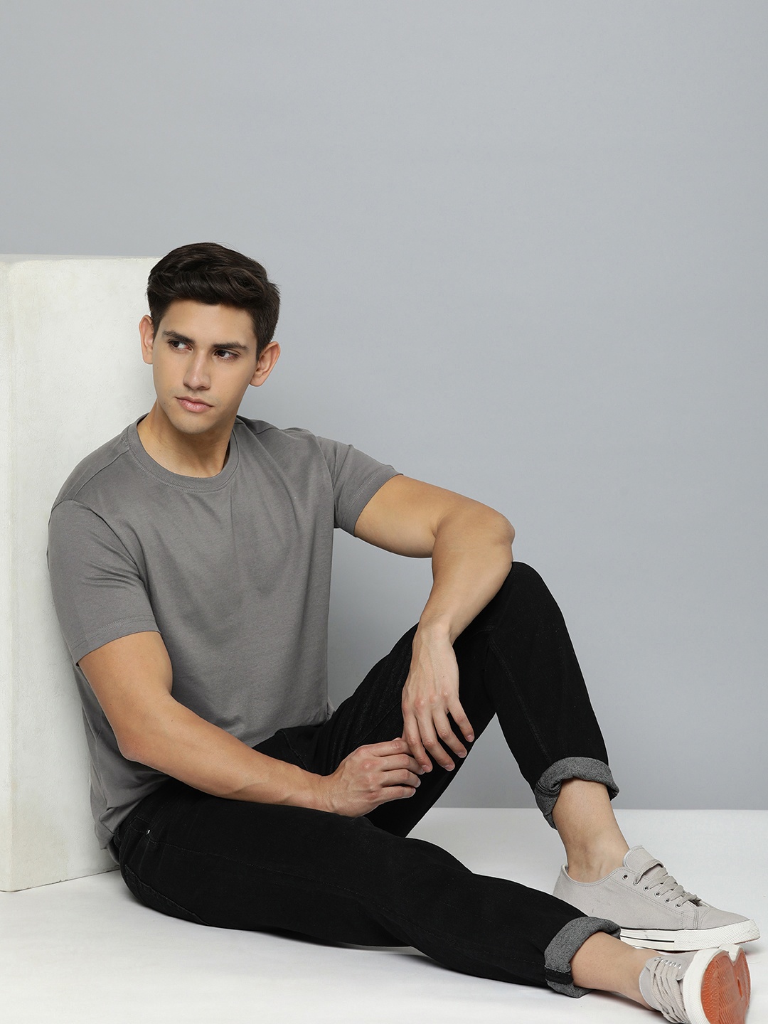 

ether Men Solid T-shirt, Grey