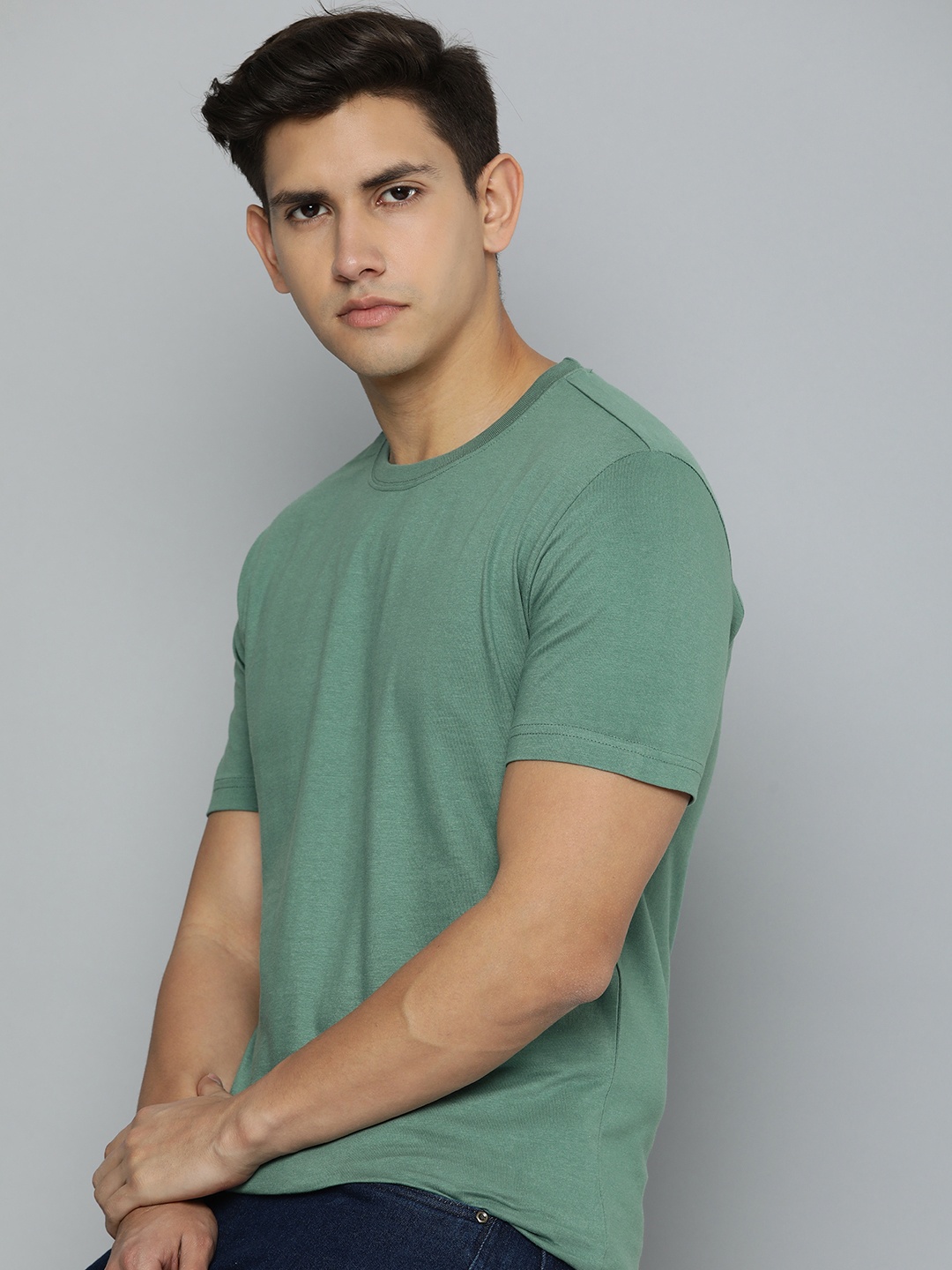 

ether Men Solid Regular Fit T-shirt, Green