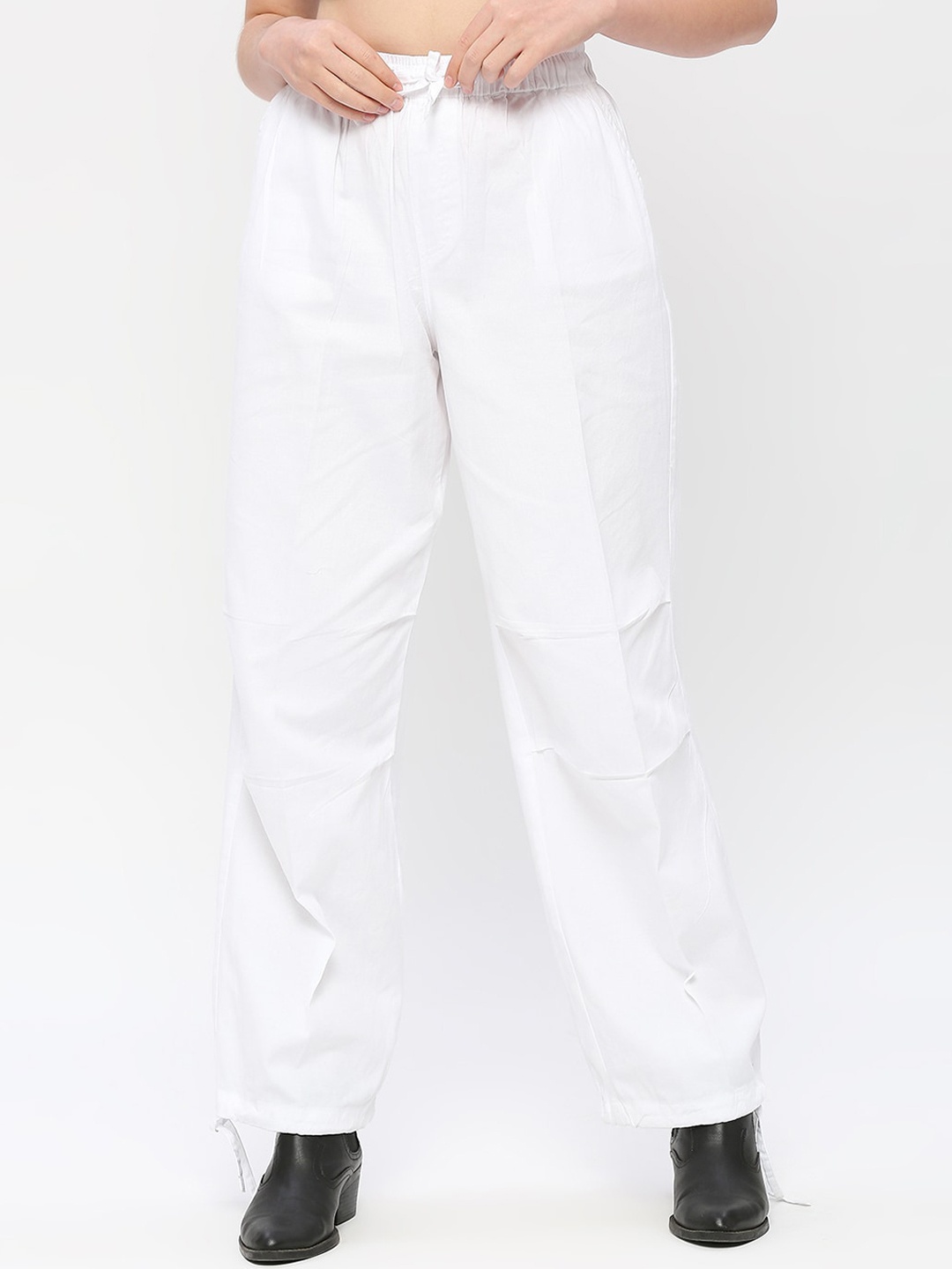 

Remanika Women Comfort Easy Wash Regular Fit Cotton Cargos, White