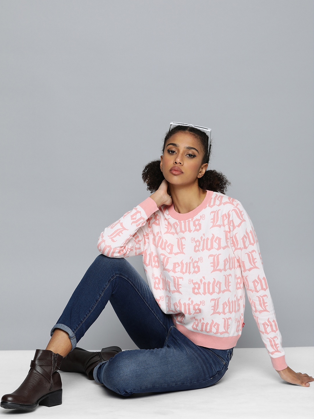 

Levis Brand Logo Printed Pullover, White