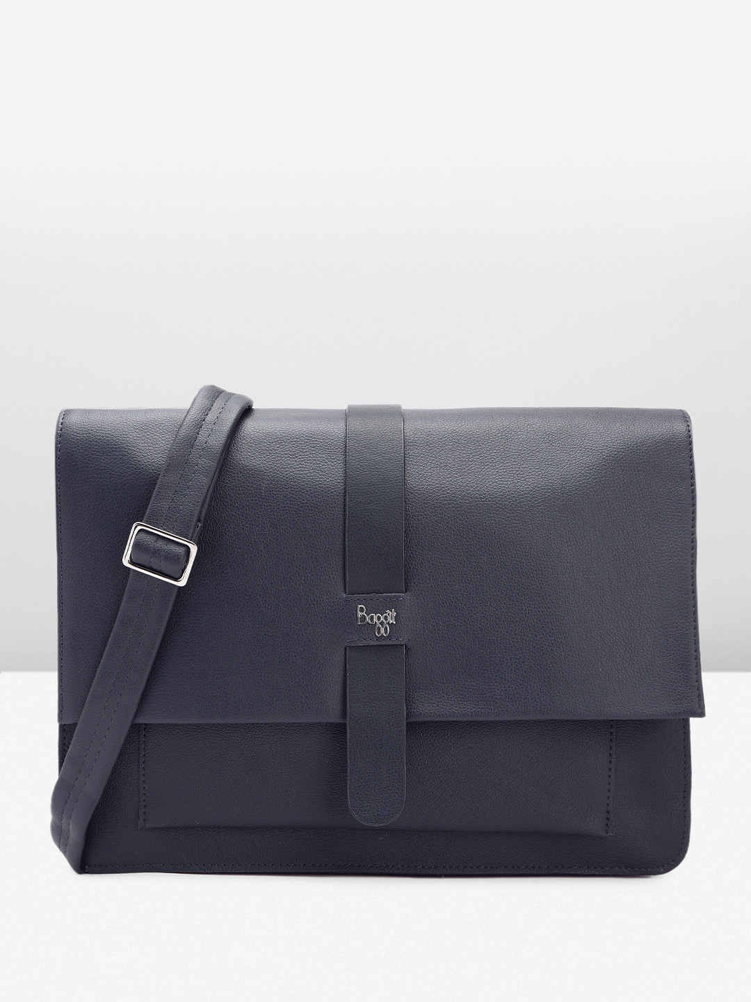 

Baggit Men Solid Laptop Bag, Navy blue