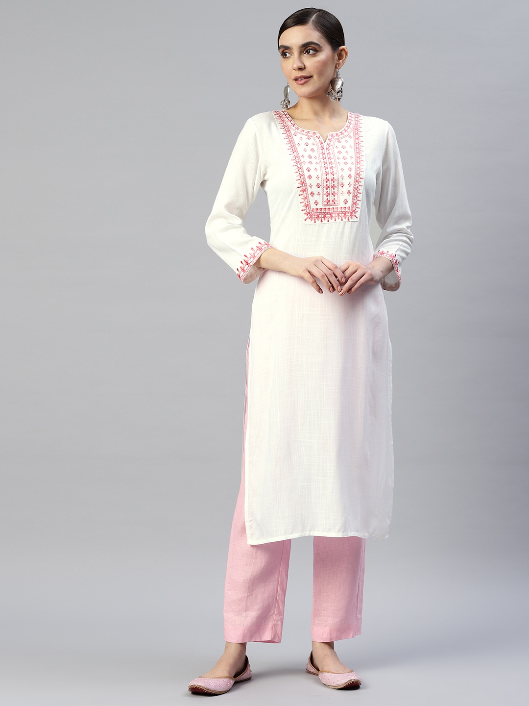 

Popnetic Ethnic Motifs Yoke Design Thread Work Kurta, White