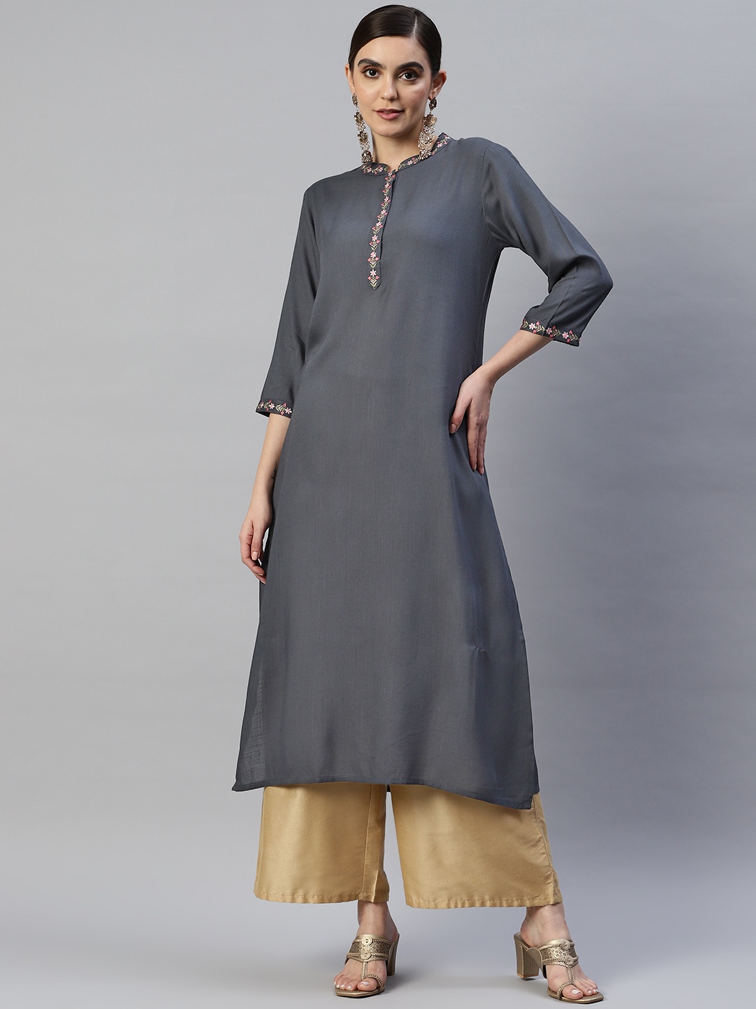 

Popnetic Floral Yoke Design Thread Work Kurta, Grey