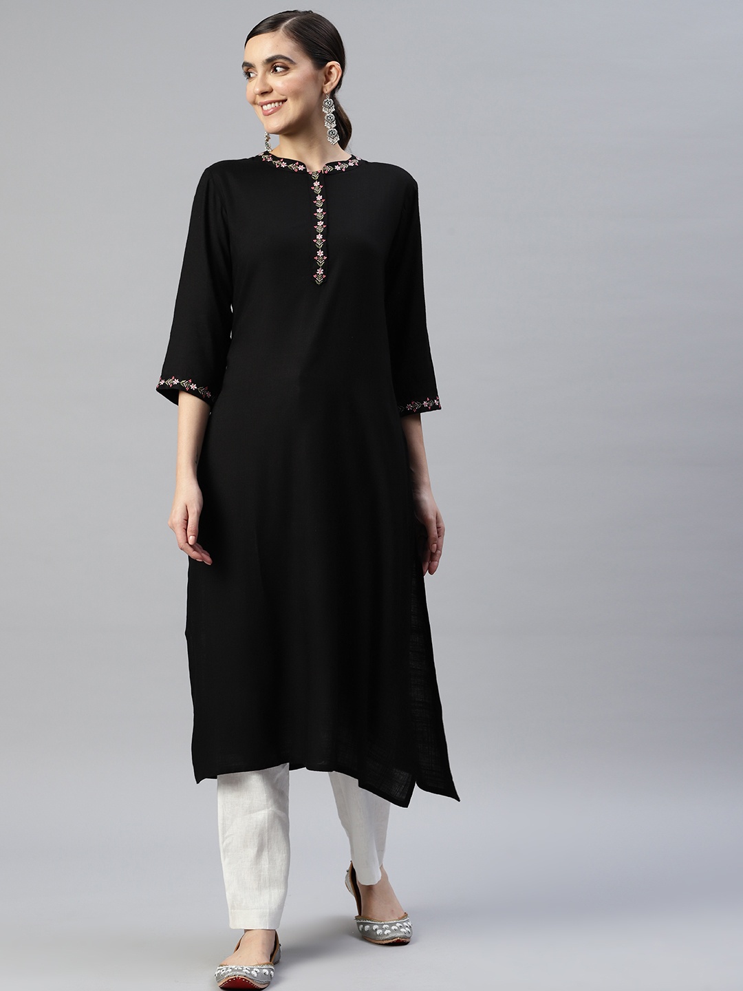 

Popnetic Floral Yoke Design Thread Work Kurta, Black
