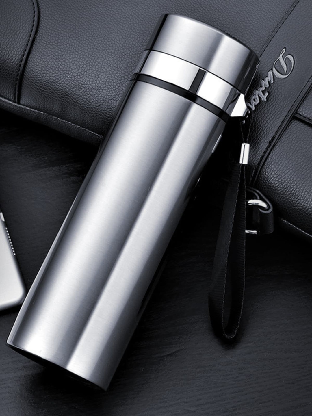 

YOUSTYLO Double Wall Vacuum Stainless Steel Insulated Water Bottle 550 ml
