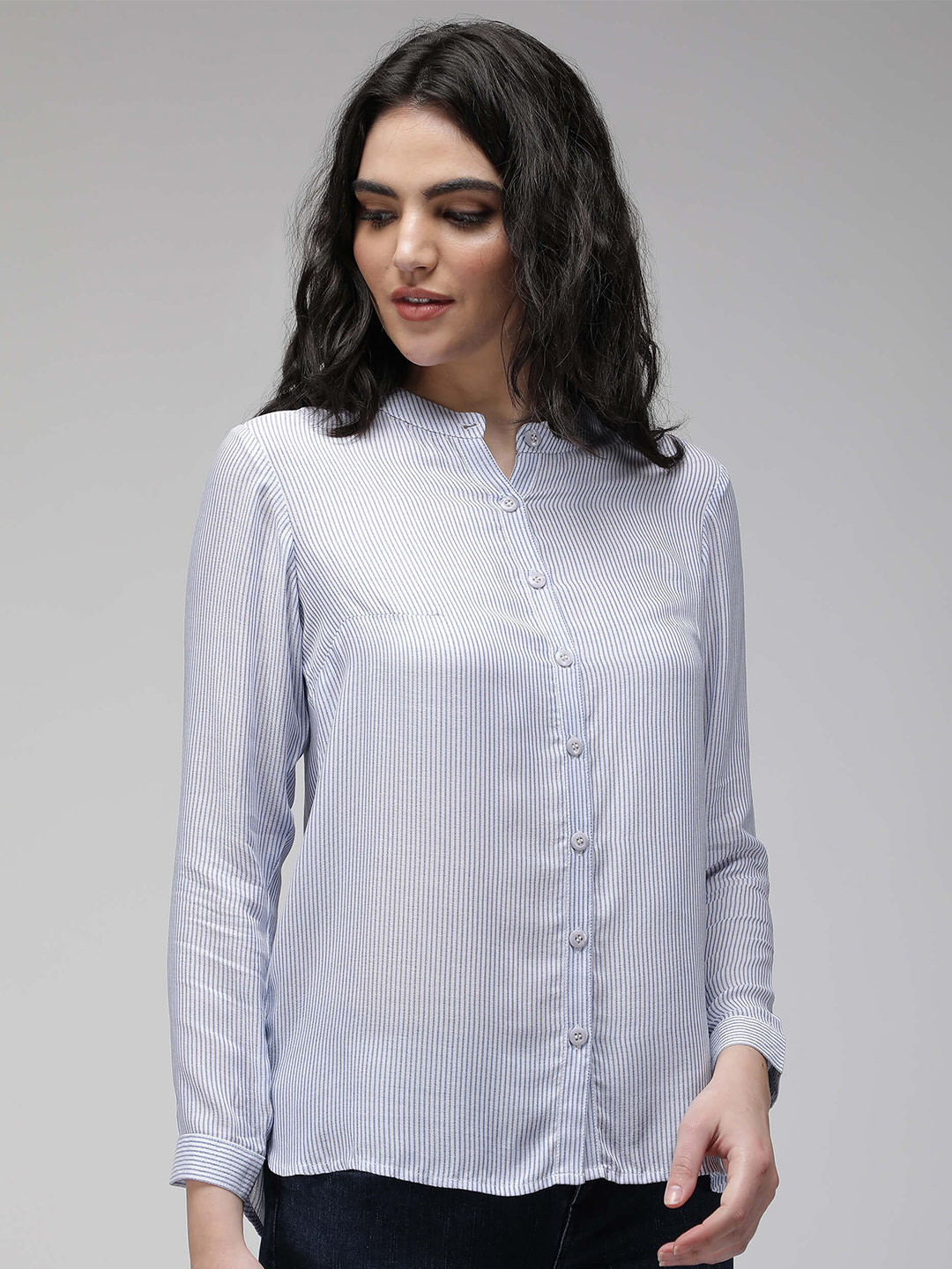 

IDK High Low Mandarin Collar Cuffed Sleeves Side Slits Striped Shirt Style Top, White