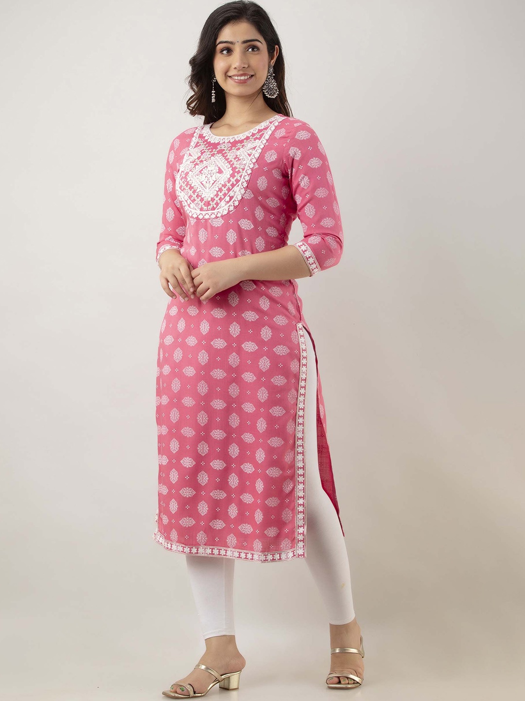 

FASHION DEPTH Embroidered Boat Neck Straight Kurta, Pink