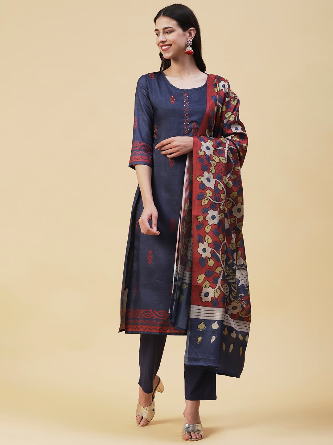 

FASHOR Ethnic Motifs Printed Kurta with Trousers & Dupatta, Grey