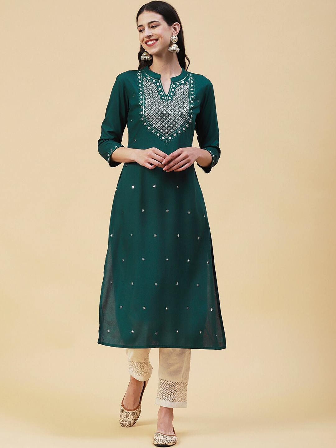 

FASHOR Floral Embroidered Thread Work Mandarin Collar Sequined Detail Kurta, Green