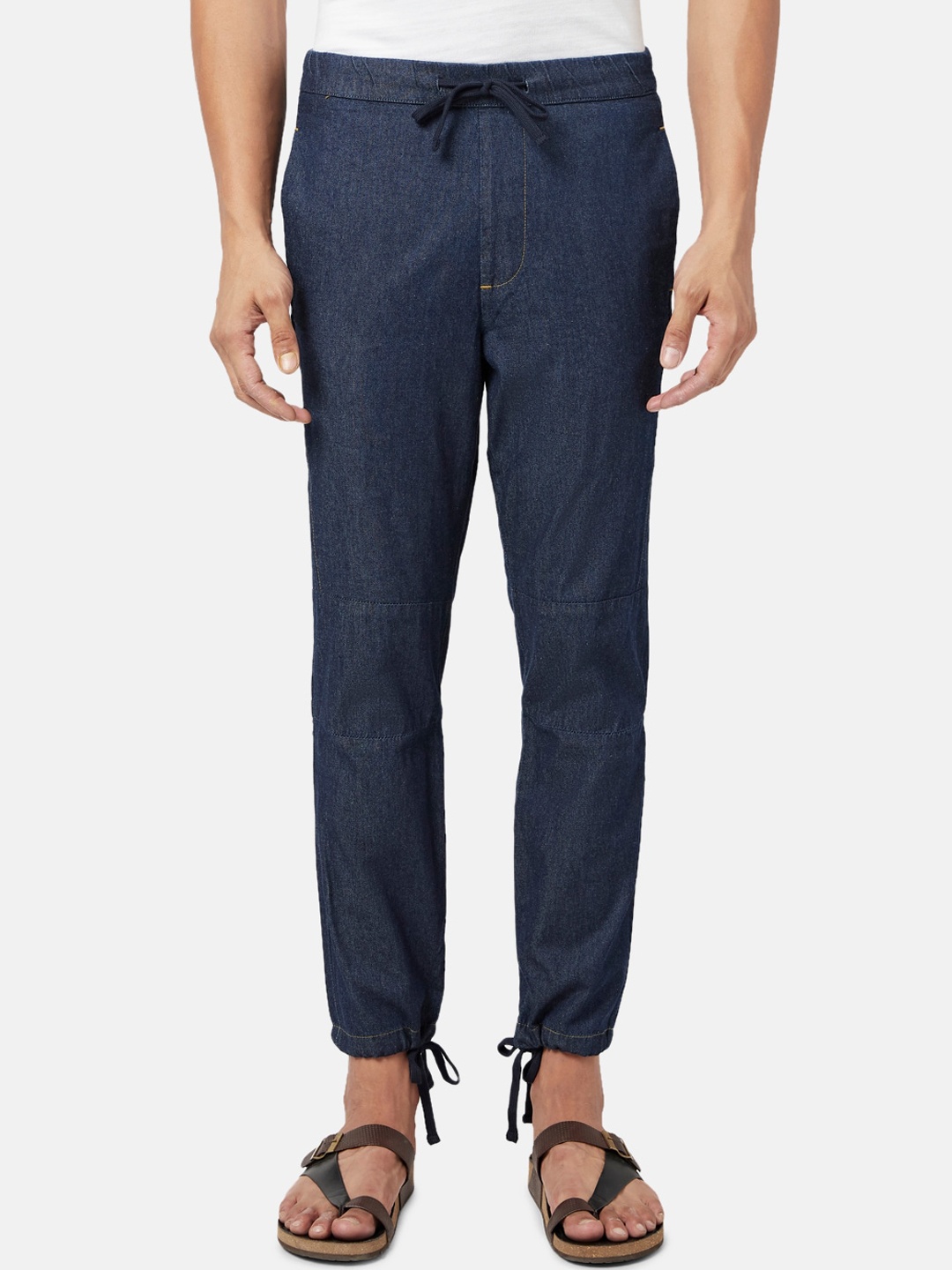 

7 Alt by Pantaloons Men Solid Mid Rise Cotton Denim Joggers, Blue