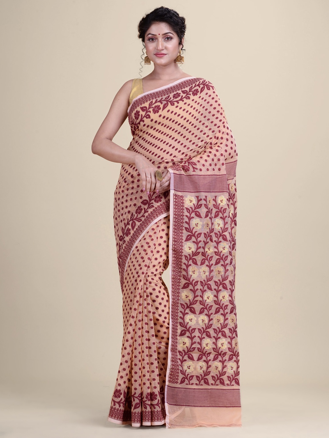 

Laa Calcutta Floral Polka Dots Woven Design Jamdani Saree, Cream