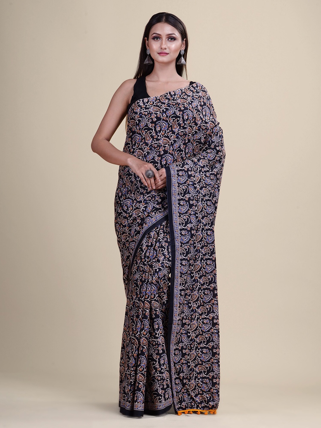 

Laa Calcutta paisley Motif Printed Pure Cotton Saree, Black