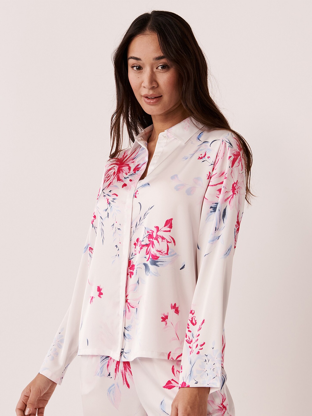 

La Vie en Rose Floral Printed Shirt Style Top, White