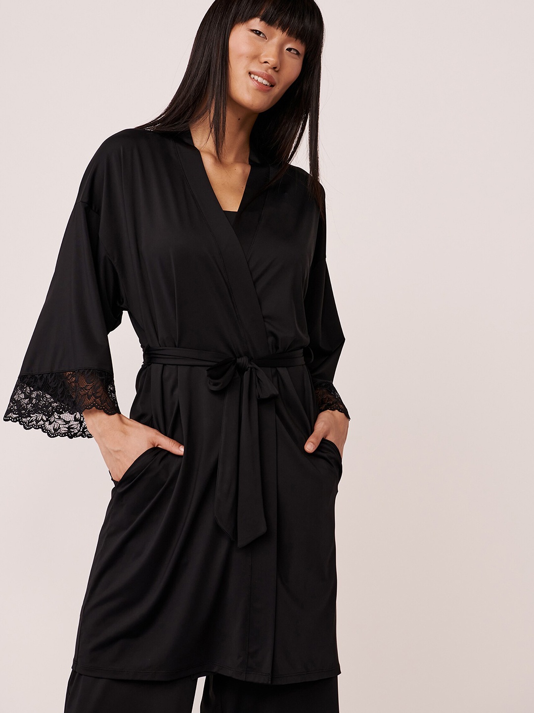 

La Vie en Rose Women Lace Trim Detail Kimono Robe, Black