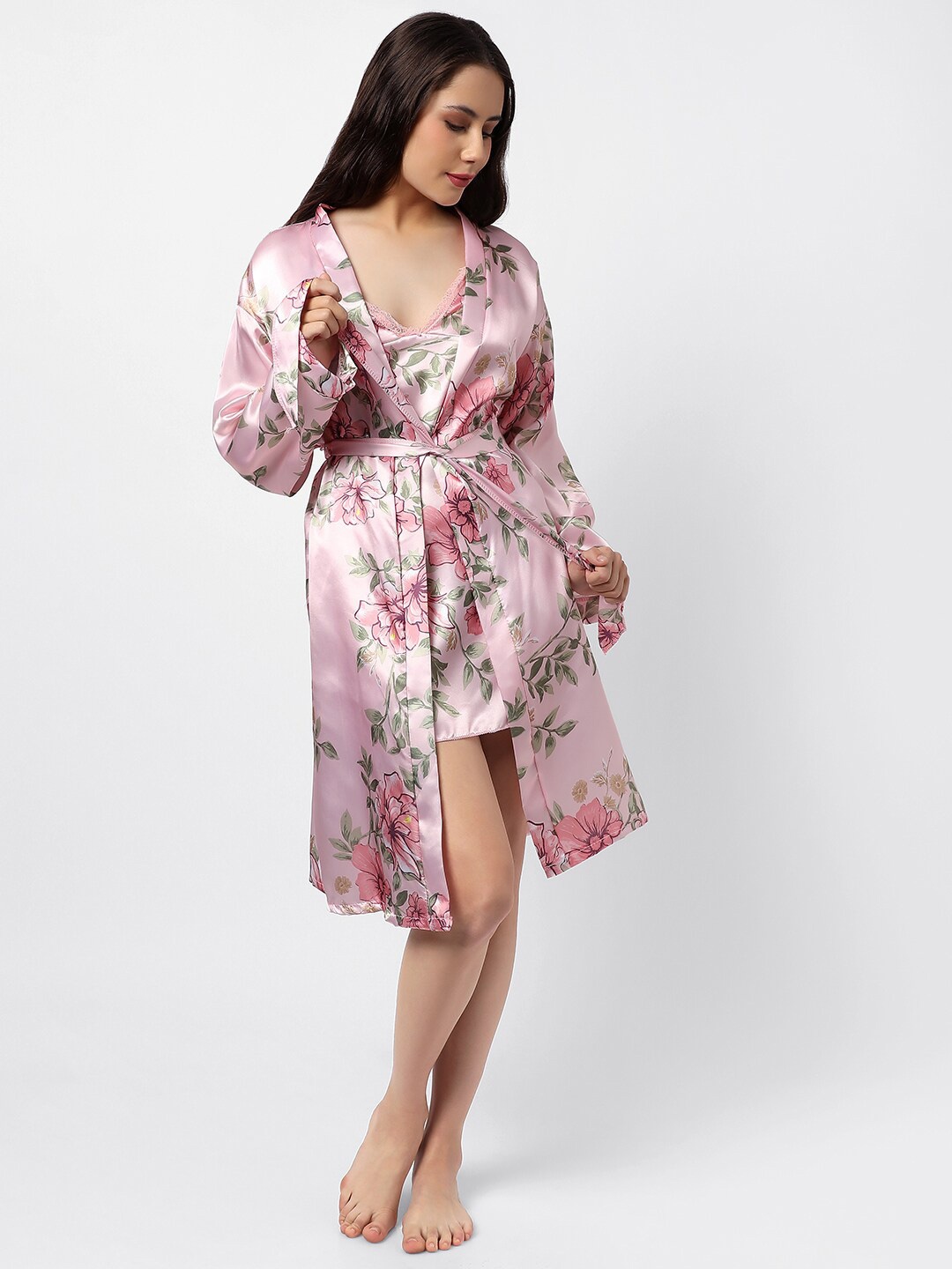 

HAUTE SAUCE by Campus Sutra 5 Pieces Of Floral Printed Night Suit With Robe, Peach