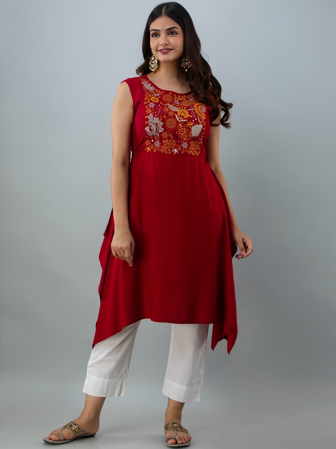 

Women Touch Yoke Design Thread Work Asymmetric Kurta, Maroon