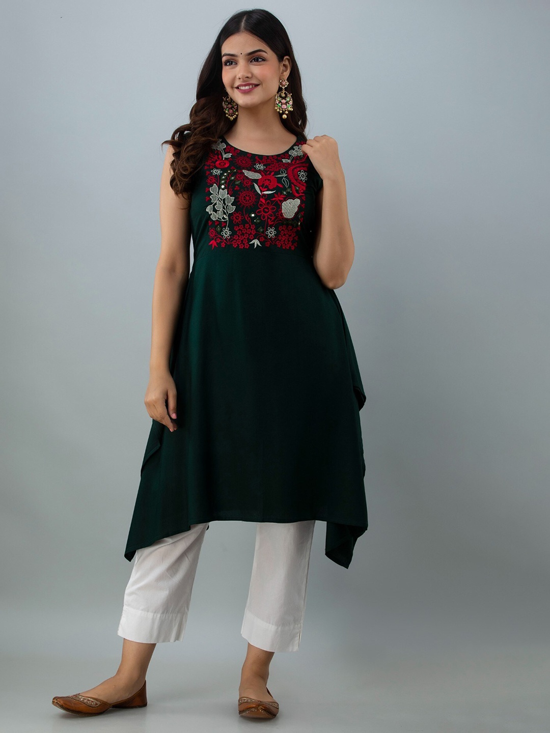 

Women Touch Yoke Design Thread Work Asymmetric Kurta, Green