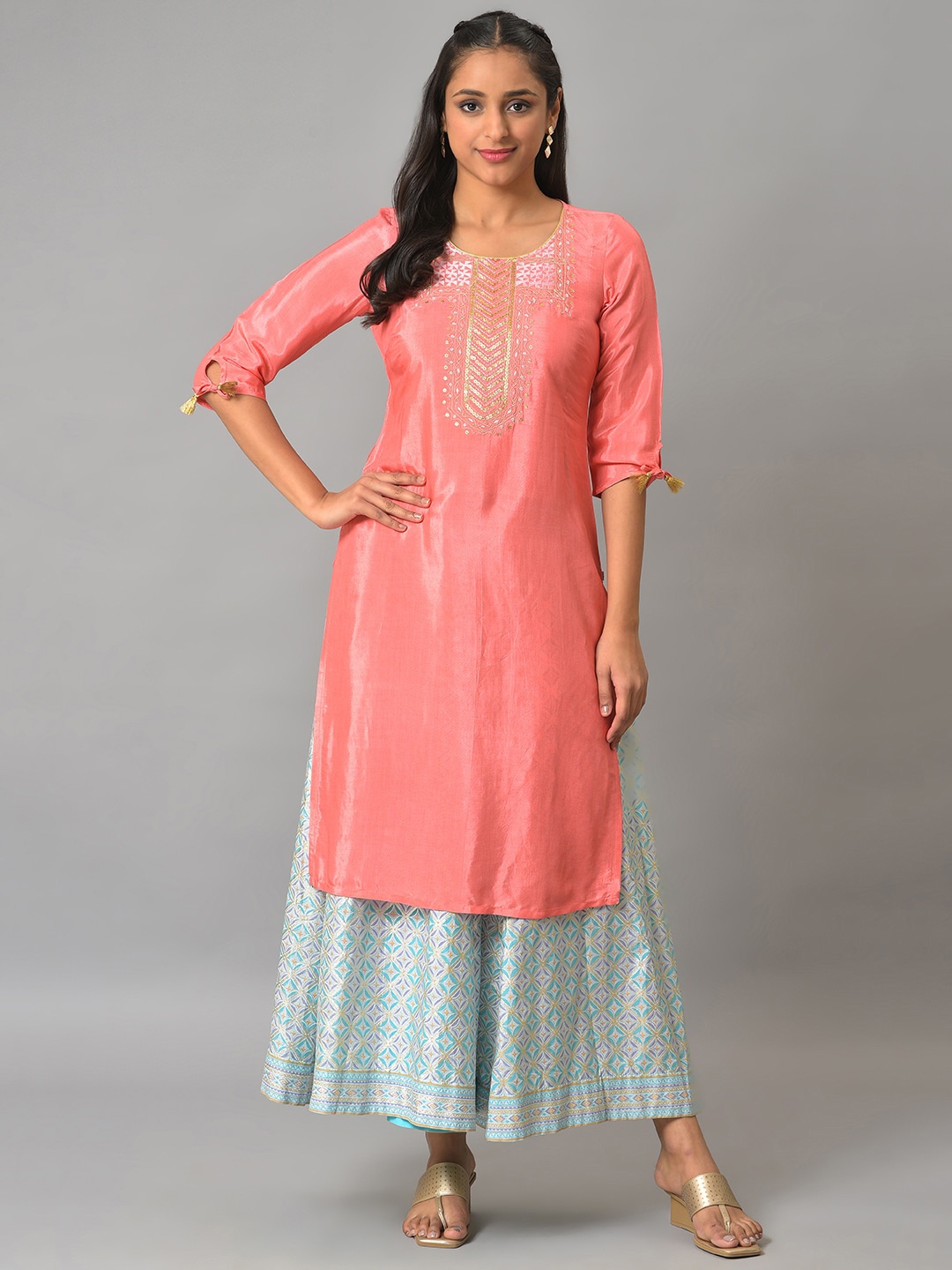 

AURELIA Festive Round Neck Sequinned Kurta, Peach