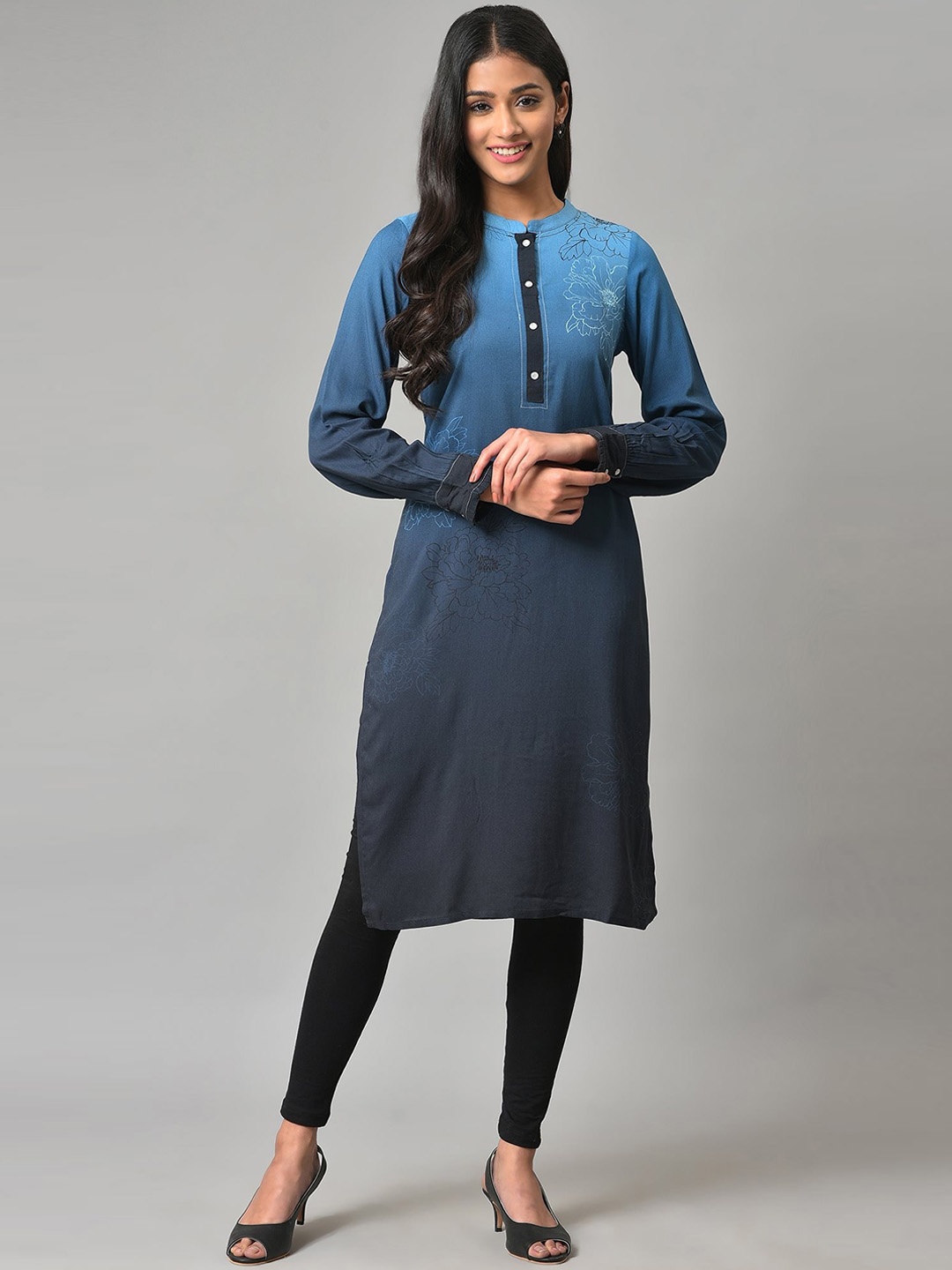 

AURELIA Floral Printed Kurta, Navy blue