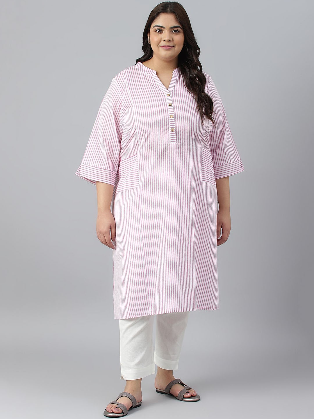 

AURELIA Plus Women Striped Cotton Mandarin Collar Flared Sleeves Kurta, Purple