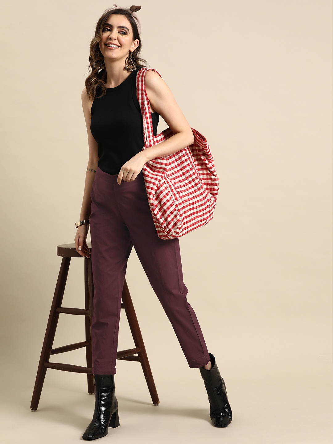 

Sangria Women Pure Cotton Cropped Trousers, Burgundy