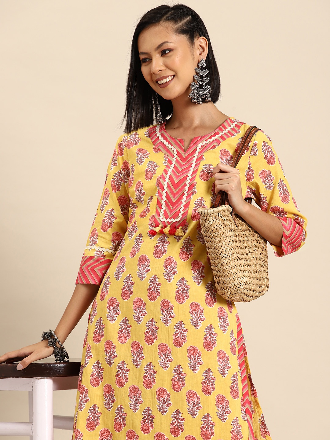 

Sangria Women Floral Printed Pure Cotton Kurta with Sharara, Yellow