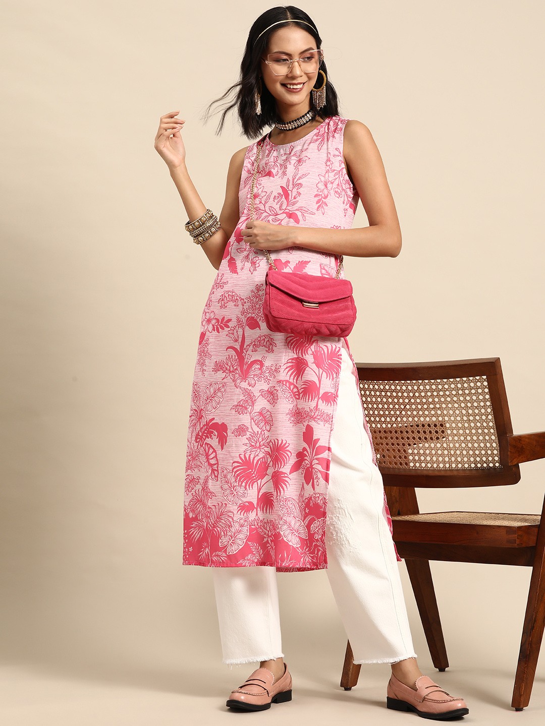 

Sangria Floral Print Kurta, Off white